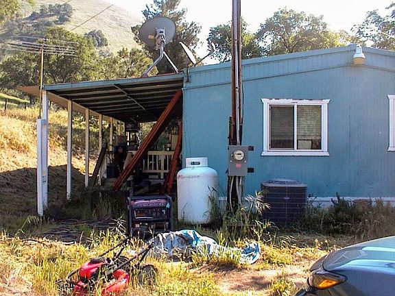 4th image of 38152 Ruth Hill Rd