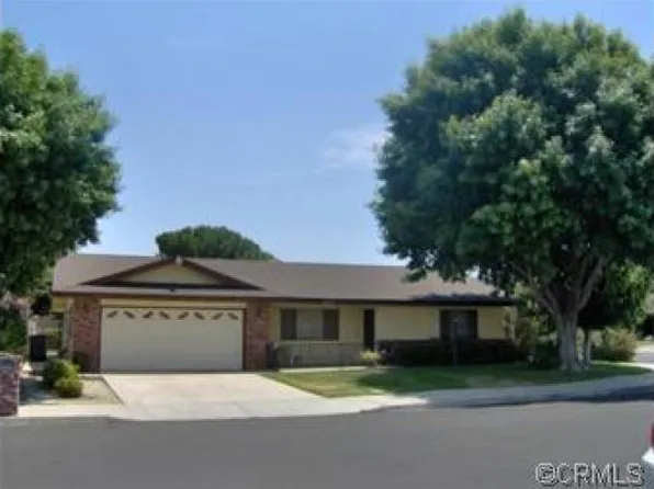 25450 Auld St, Hemet, CA 92544