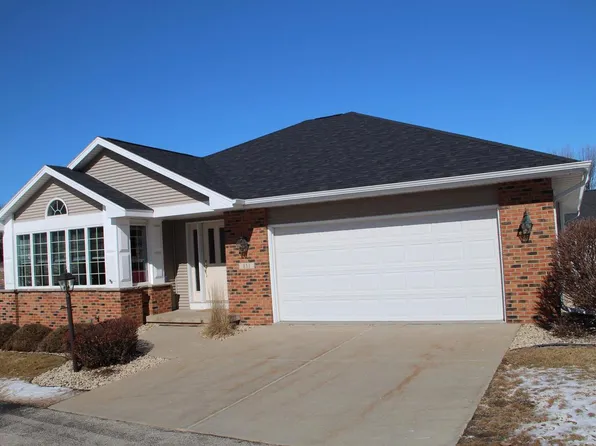 811 Charles Court, Oregon, WI 53575