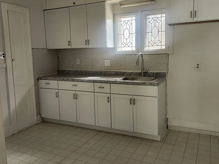 12364 Monica Ave — Photo 10