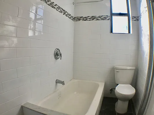 Rented by Lang Realty LLC | media 5