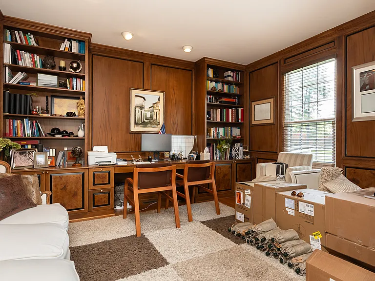 8809 Saunders Ln — Photo 41