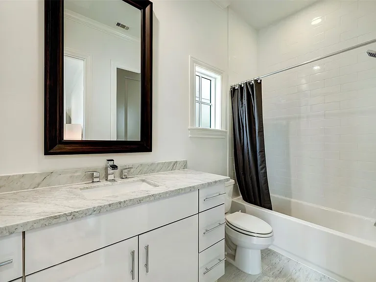 1147 Castellina Ln — Photo 23