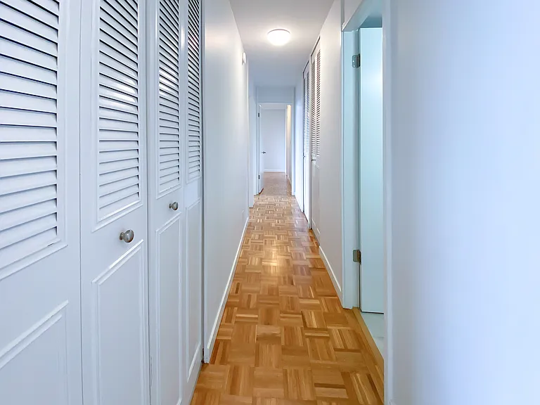 935 Marine Dr — Photo 53