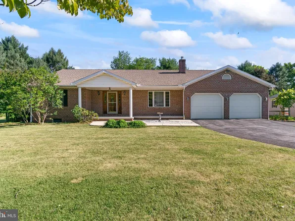18904 Longmeadow Rd, Hagerstown, MD 21742