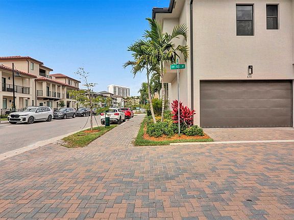 4th image of 8281 NW 48th St