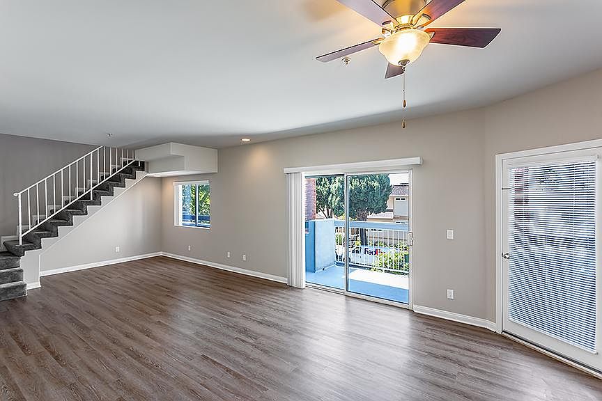 1st image of 250 W Stocker St APT 203
