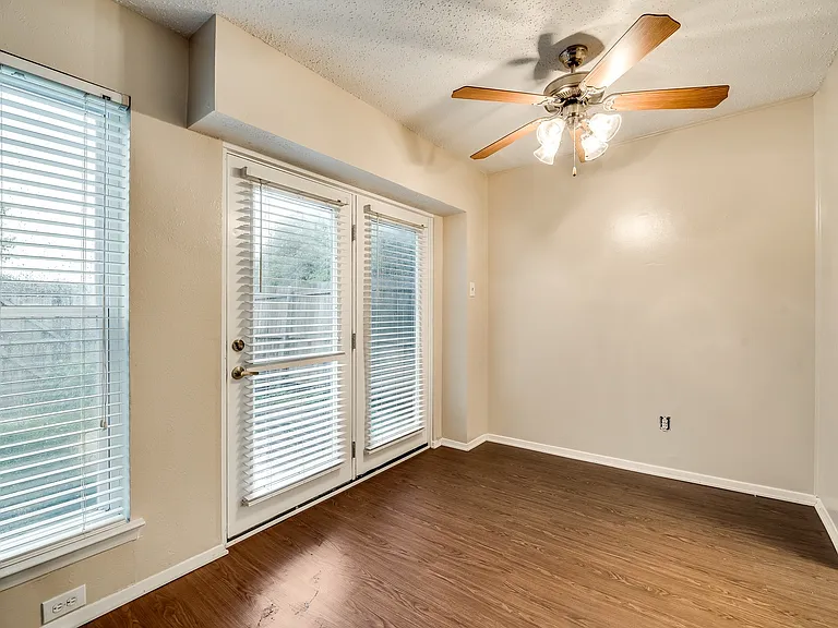 3101 Duck Creek Pkwy — Photo 10