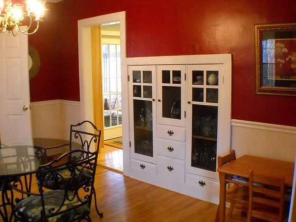 Built-in china cabinet