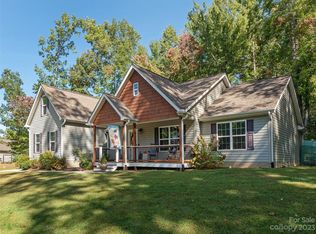 12 Parrot Rd, Candler, NC 28715