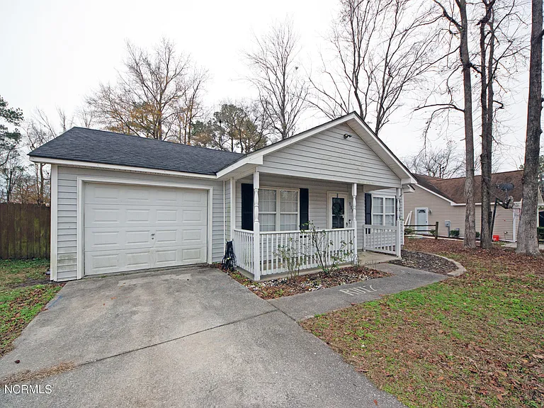 223 Summersill School Rd — Photo 2