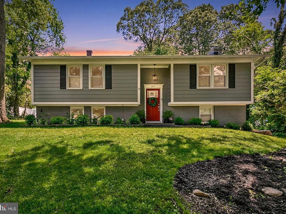 1st image of 4 Fairhaven Ct