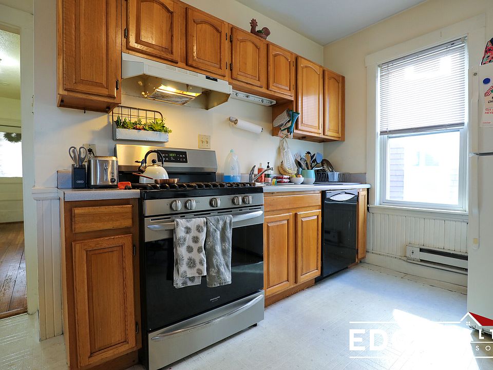 1st image of 44 Easton St #2
