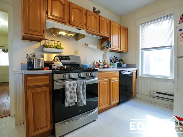 44 Easton St, Boston, MA