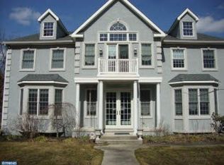 2 Woodgate Dr, Shamong, NJ 08088