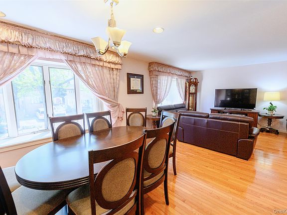 5th image of 71-30 165th Street
