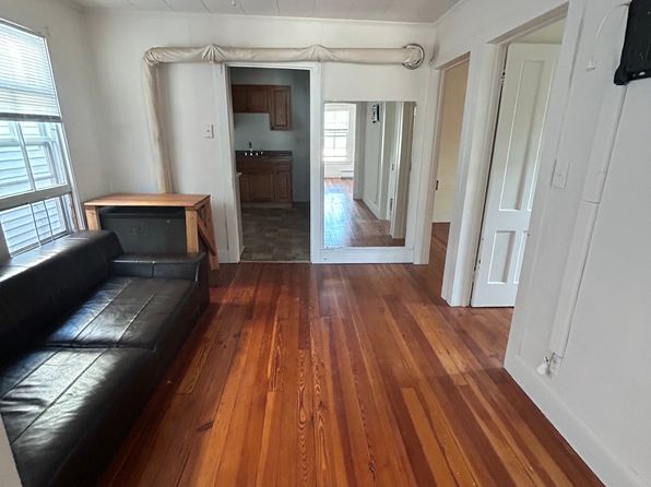 229 Robinson St #2