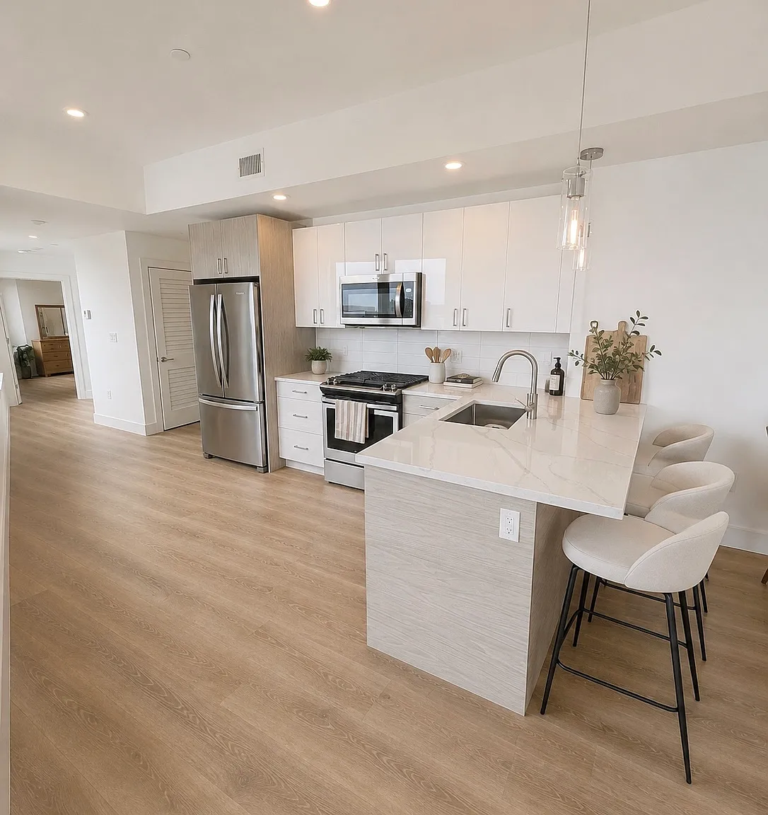 2 bed, 1300 sqft, $4,100 — Photo 1