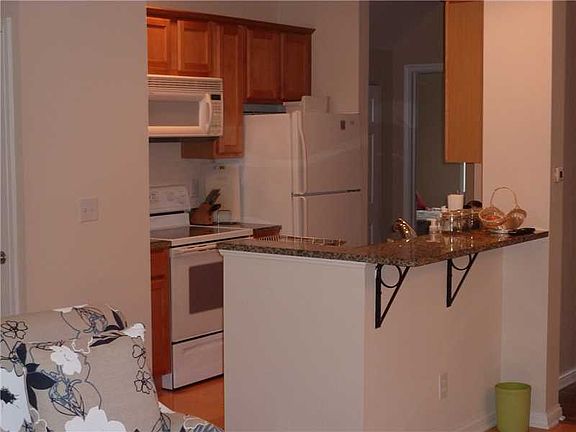2nd image of 219 N New Jersey St #219C