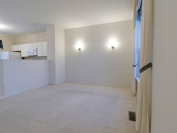 4th image of 1494 Smythe Ct