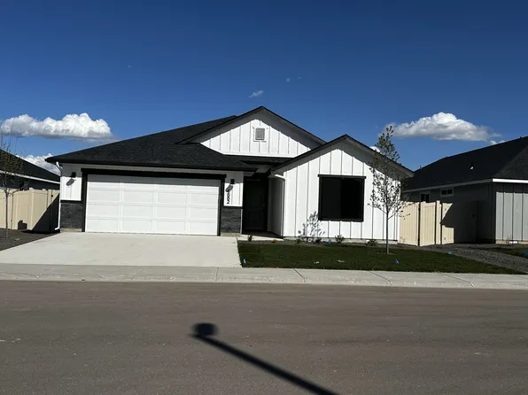 4882 N Elmstone Ave, Meridian, ID 83646