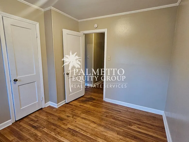 2307 Maywood St — Photo 9