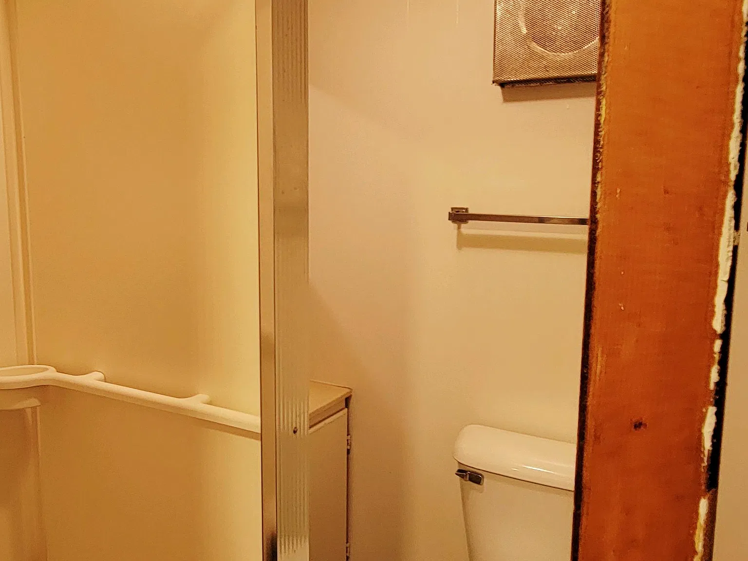 1 bed, 1.0 bath, 700 sqft, $1,200 — Photo 3