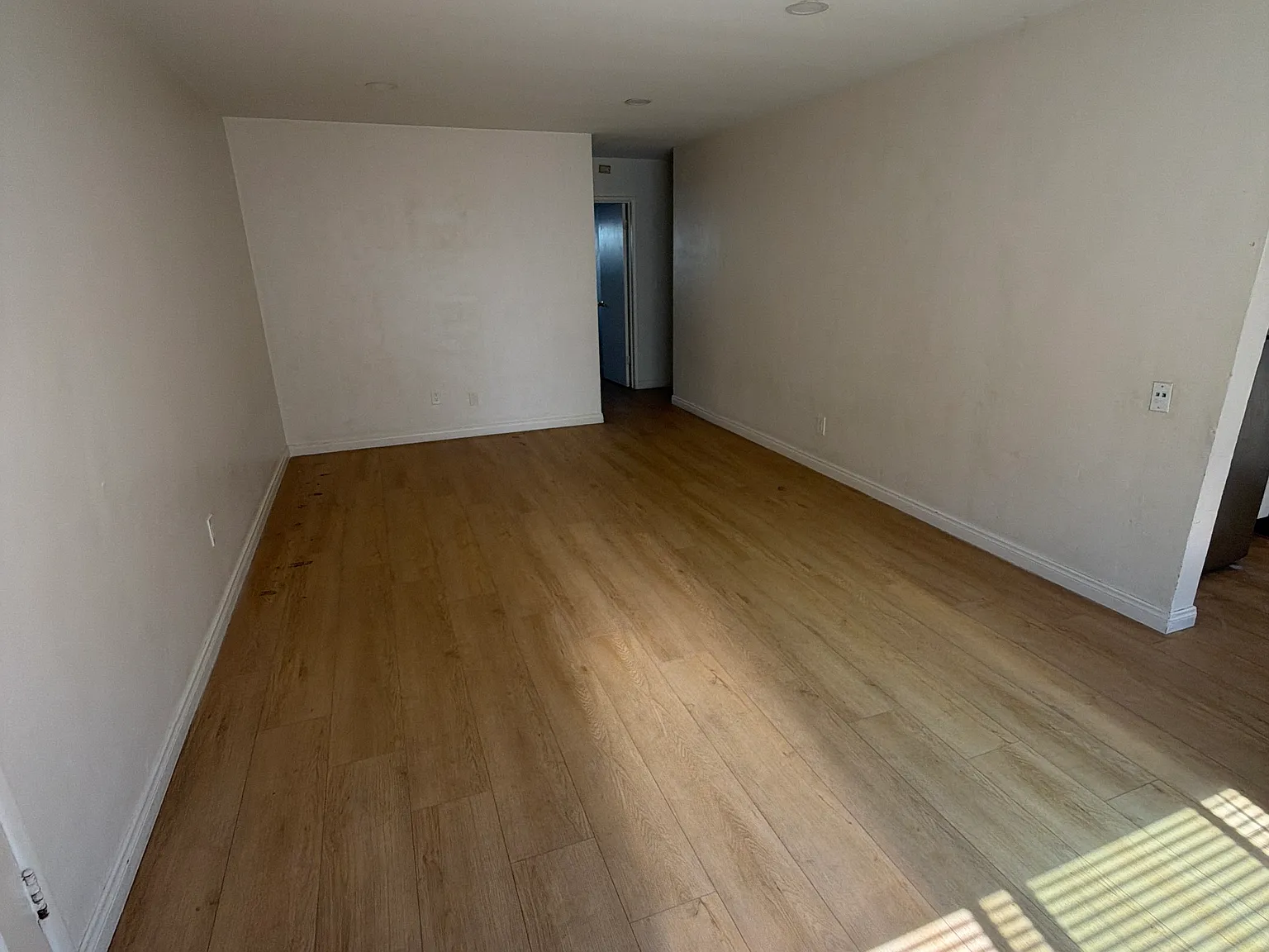 2 bed, 900 sqft, $1,895 — Photo 3