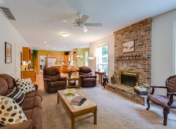 4th image of 17802 SE 38th St