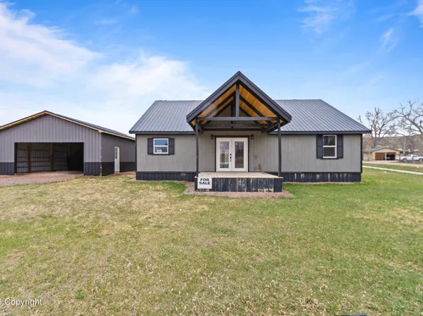 1715 Gray Blvd, Newcastle, WY 82701