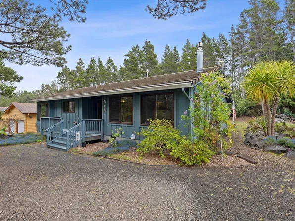 5740 Palisades Dr, Lincoln City, OR 97367