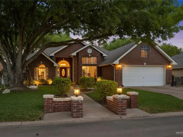 421 Savannah Dr, Pharr, TX 78577