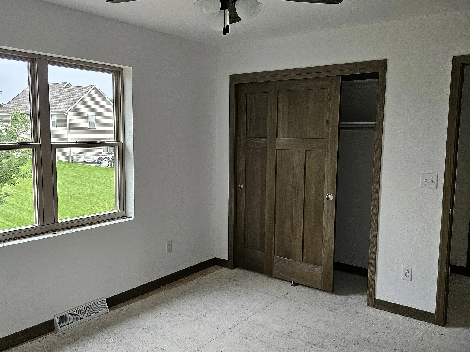 3 bed, 2.5 bath, 1800 sqft, $2,250 — Photo 4