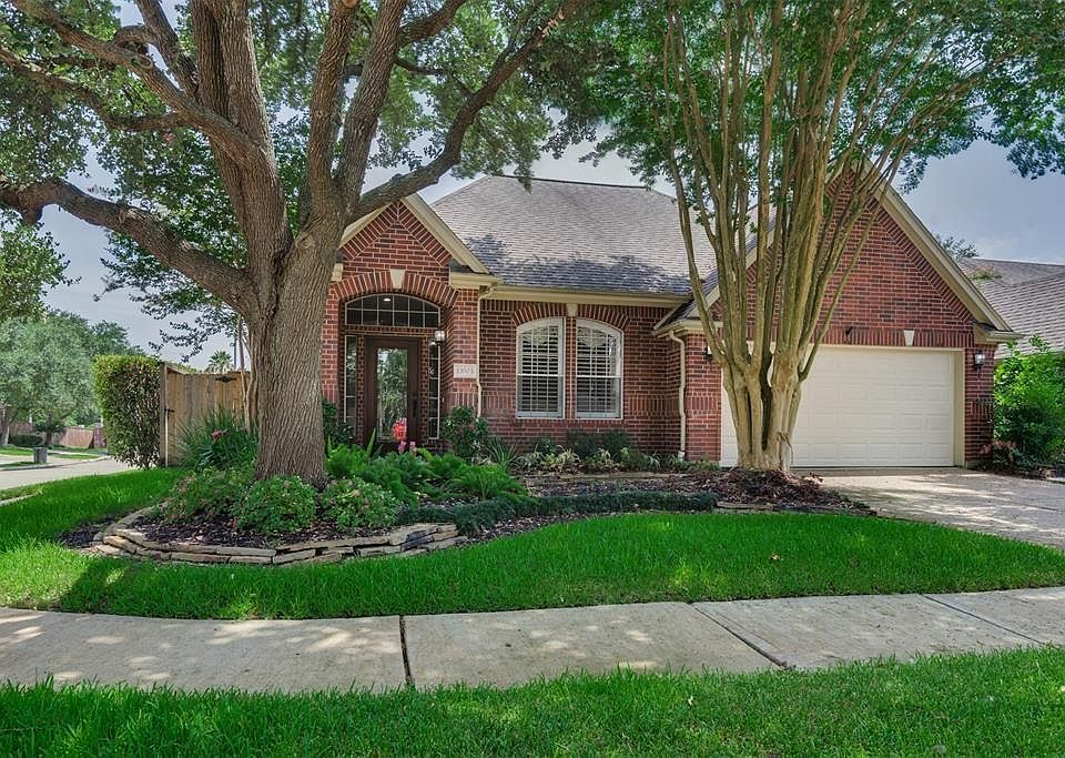 1st image of 13903 Charlton Way Dr