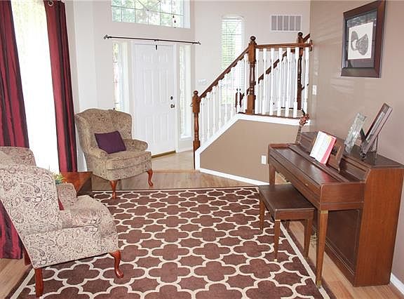 2nd image of 2239 Ellis Dr