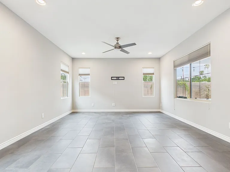 7001 E Portland St — Photo 14