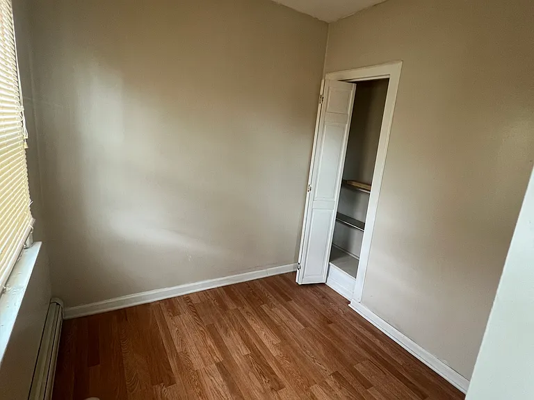 43 E 17th St #2 — Photo 7