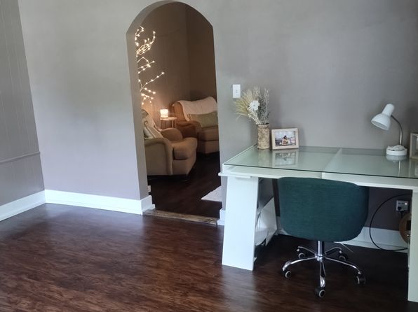 216 S Clay St #1, Nevada, MO 64772
