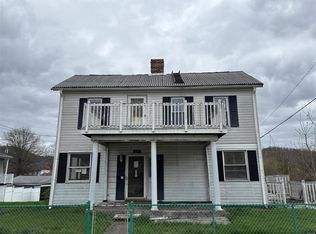222 4th St, Yorkville, OH