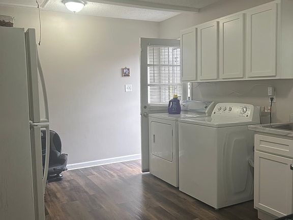 3rd image of 535 Gilleas Rd