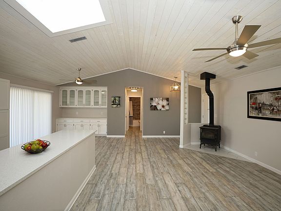 3rd image of 9637 Hayloft Dr
