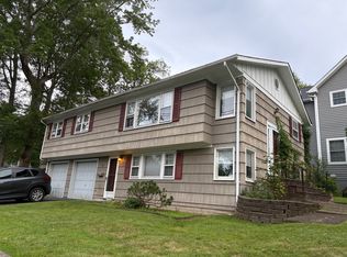 52 Oakwood Ave, Livingston, NJ 07039