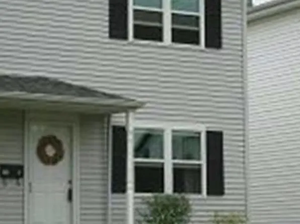 420 Clarke Dr, Dubuque, IA 52001