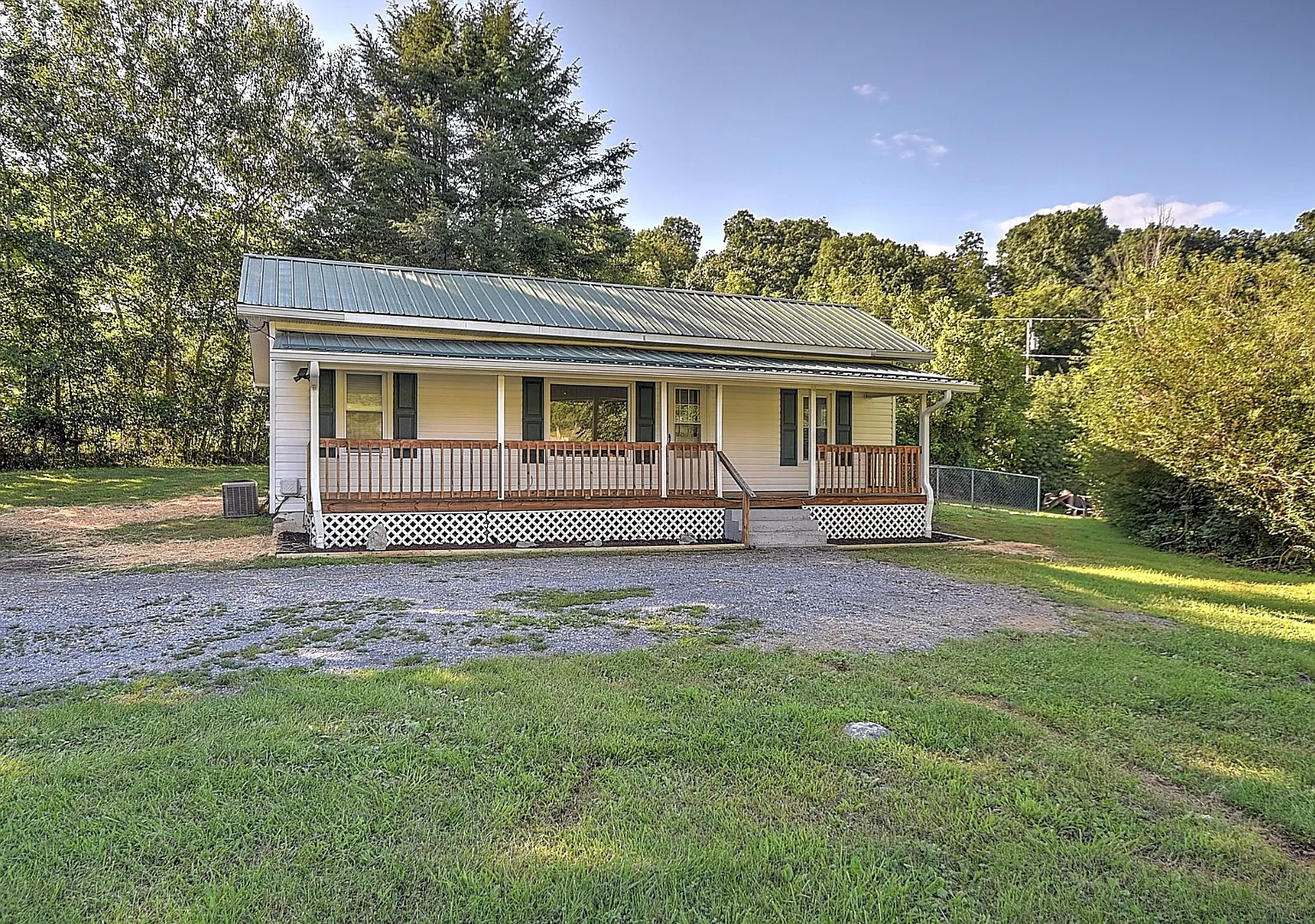 875 S Pickens Bridge Rd — Photo 2