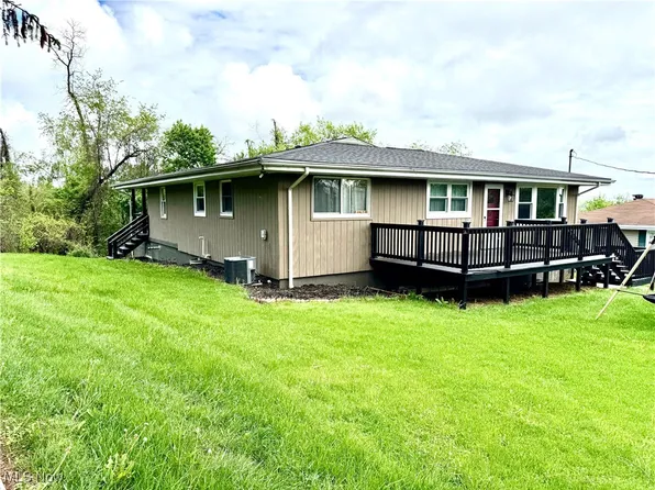 54981 Lawvers Dr, Bridgeport, OH 43912