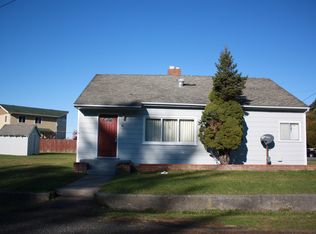 41 Webster St, Orick, CA 95555