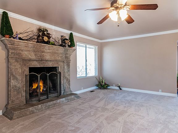 3rd image of 5711 S Wildwood Circle