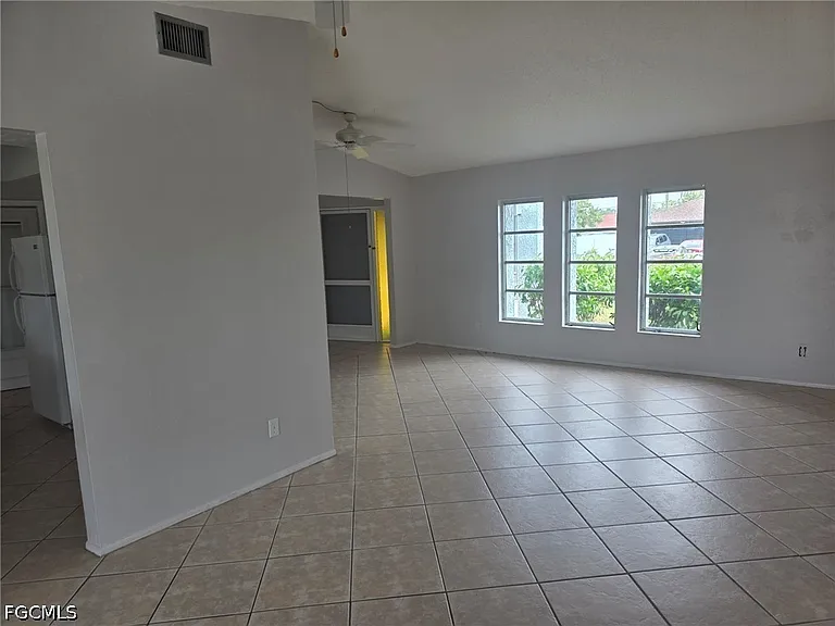 1542 Canal St — Photo 9