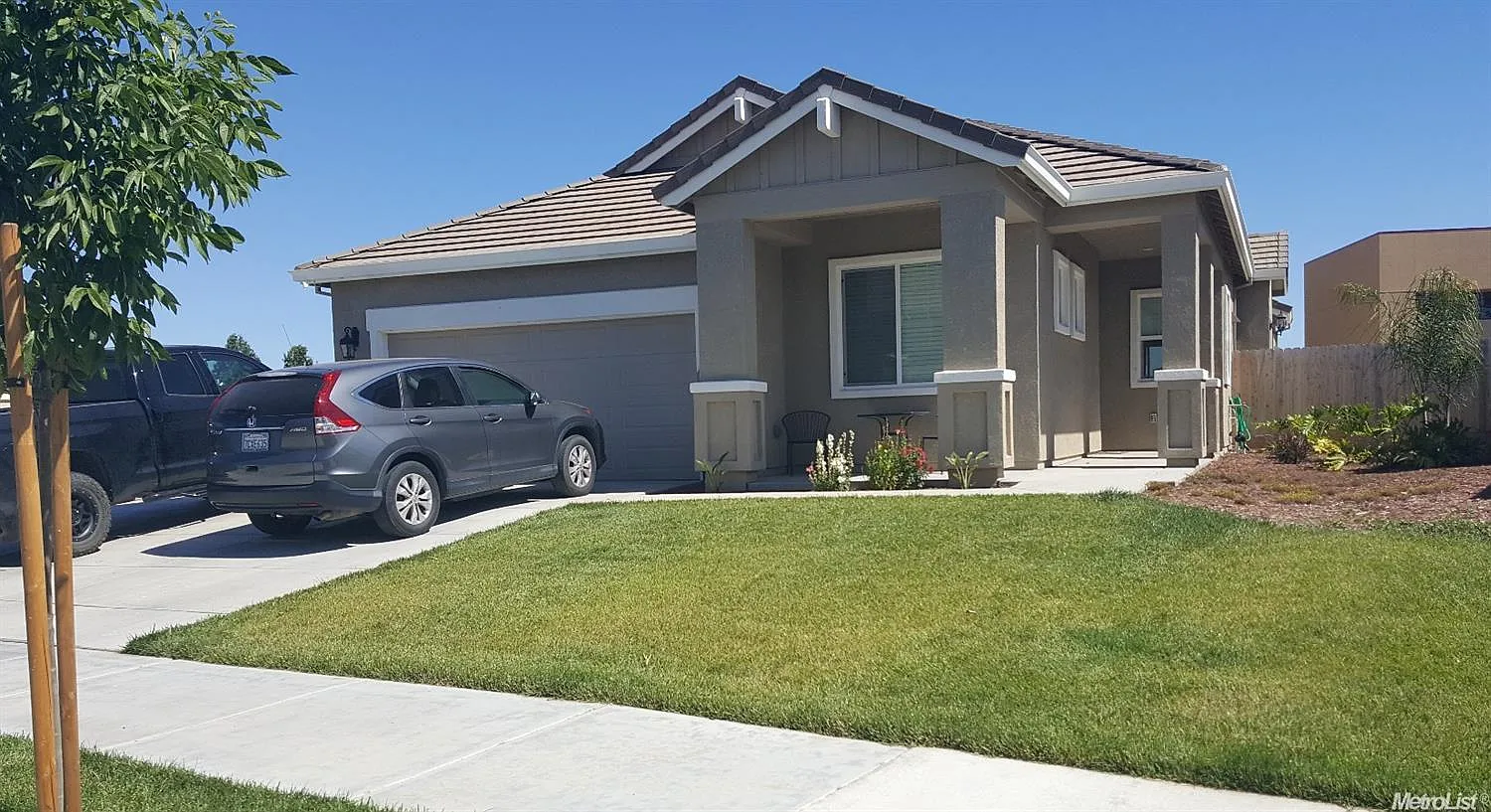 1608 Woodbrush Ave photo 1