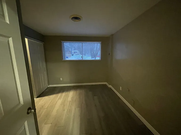595 Brown St — Photo 22